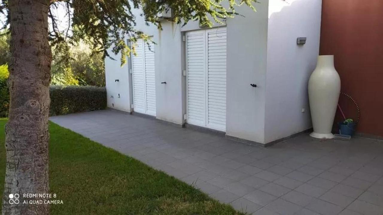 Luxurious 6 Bedroom Villa In A Great Location Chalkida Exterior foto