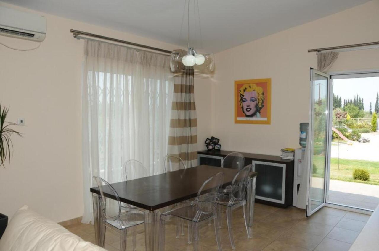 Luxurious 6 Bedroom Villa In A Great Location Chalkida Exterior foto